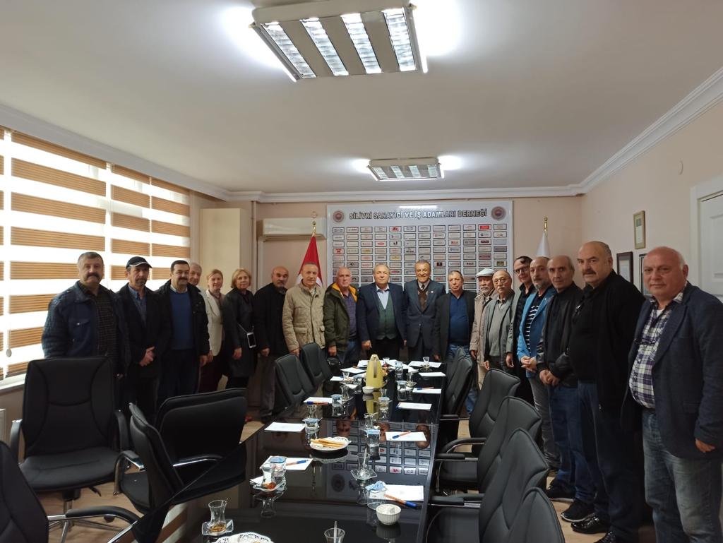 Türkiye Polis Emeklileri Sosyal Yardım Derneği Silivri Şube Başkanı Sebahattin Gürses ve Yönetim Kurulu üyeleri derneğimize tanışma ziyareti gerçekleştirdi