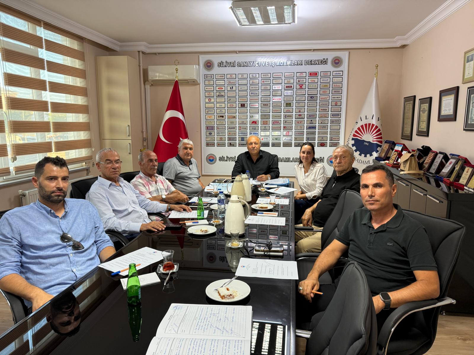 Gündemindeki Maddeleri Görüşmek Üzere Yönetim Kurulumuz 30.07.25 Tarihinde Dernek Merkezimizde Toplandı.