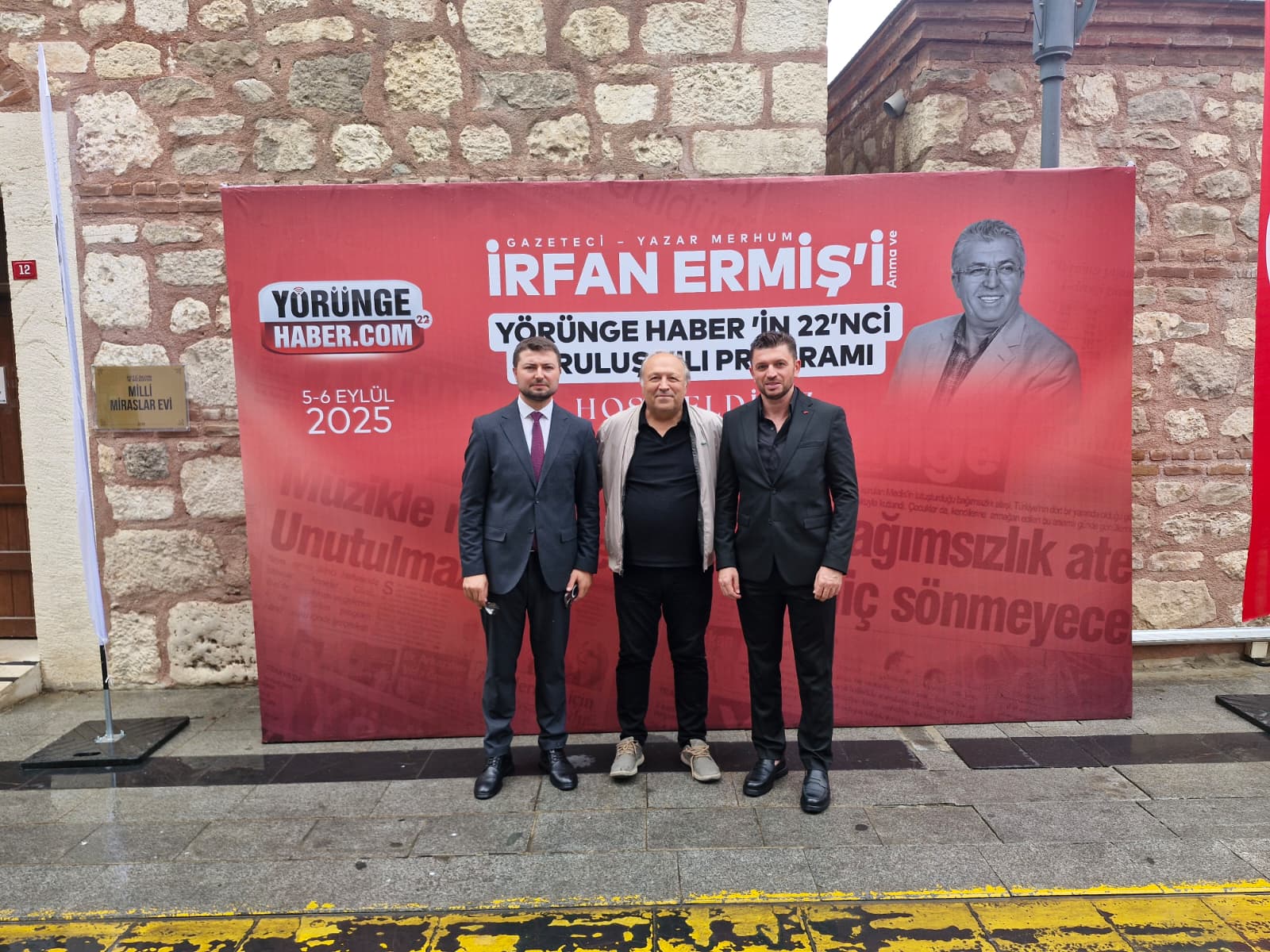 Dernek Başkanımız Hakan KOCABAŞ, Gazeteci-Yazar Merhum İrfan ERMİŞ’i Anma Etkinliği ve Yörünge Haber’in 22’nci Kuruluş Yılı Programına Katılım Sağlayıp, Merhumun Anısı Saygıyla yad edildi, Yayın Kuruluşunun Başarıları Takdir Edildi.