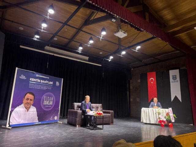 Başkanımız Hakan Kocabaş, Özcan Işıklar tarafından gerçekleştirilen “Kentin Şahitleri Kentin Sakinleriyle Buluşuyor” programına katılım sağladı. Kent kültürünü aktarmayı amaçlayan program, keyifli ve verimli bir buluşma olarak gerçekleşti. Nazik davetleri için Sayın Özcan Işıklar’a teşekkür ederiz.