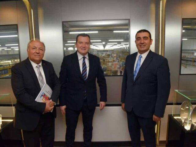 Tarihin İzinde, Doğanın Kalbinde: Büyük Sur Koşusu Silivri’de Hayat Buluyor  Silivri Belediyesi ve PAGÇEV Yeşil Dönüşüm ve Teknoloji Derneği iş birliğiyle hayata geçirilen “Büyük Sur Koşusu – Ultra Maraton” projesi, tarih ve doğanın iç içe geçtiği eşsiz bir deneyimi Silivri’ye taşıyor