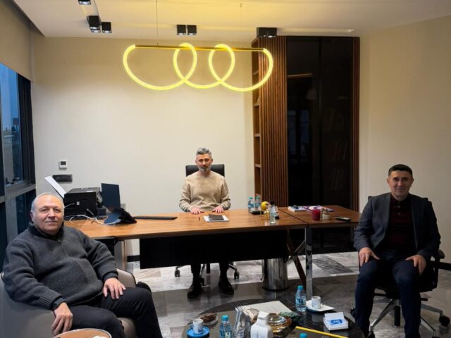 Silivri Sanayici ve İş Adamları Derneği (SİAD) Başkanımız Hakan Kocabaş, Yazıcı Yapı’nın yeni merkezinde AK Parti İBB ve Silivri Belediye Meclis Üyesi, ODAK Koleji Yönetim Kurulu Başkanı ve Yazıcı Yapı Ortağı Celalettin Yazıcı ile Yazıcı Yapı Yönetim Kurulu Üyesi Kemalettin Yazıcı bir araya geldi.