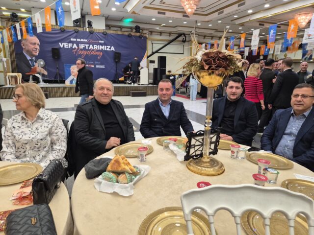 Ak Parti Silivri İlçe Başkanlığı tarafından Mega Saray’da düzenlenen iftar programına Silivri Sanayici Ve İş Adamları Derneği (SİAD) Dernek Başkanımız Hakan Kocabaş katılım sağladı.