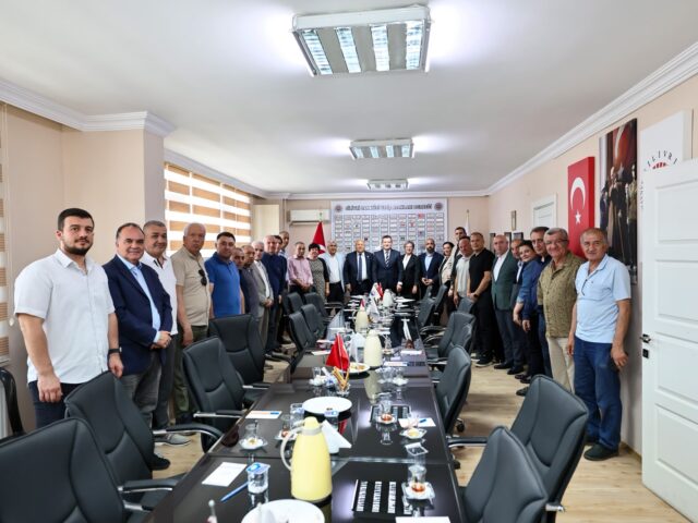 Başkanımız Sn. Bora Balcıoğlu ve Başkan yardımcılarımız Emine Tarin, Fatih Yavuz, Tan Hüseyin Kıroğlu, Meral Kutlu, Yavuz Alçı ve Ezgi Aş Şirket Müdürü Erkut Uysal’ı derneğimizde ağırladık.