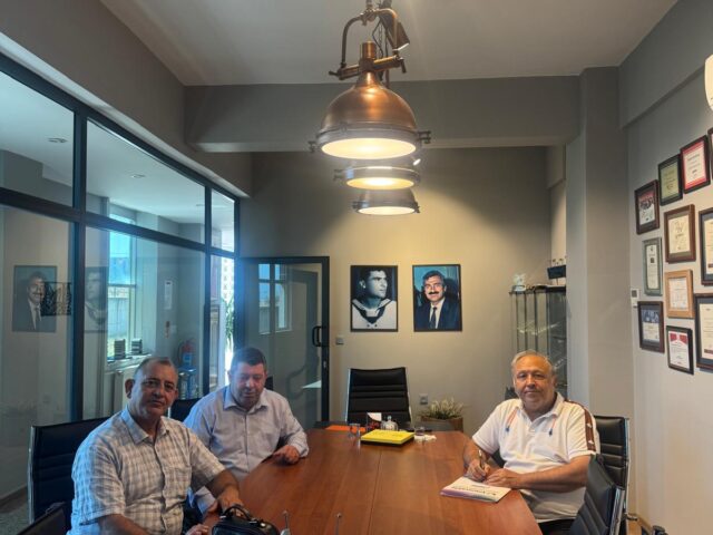 Viennalife VIENNA INSURANCE GROUP firmasından Koray Mangtay, şirketler için yaklaşık 3–4 ay önce sunulmaya başlanan yeni hayat sigortası enstrümanı hakkında, Silivri Sanayici Ve İş Adamları Derneği başkanımız Hakan Kocabaş’ı fabrikasında ziyaret ederek bilgi alışverişinde bulunulmuştur.